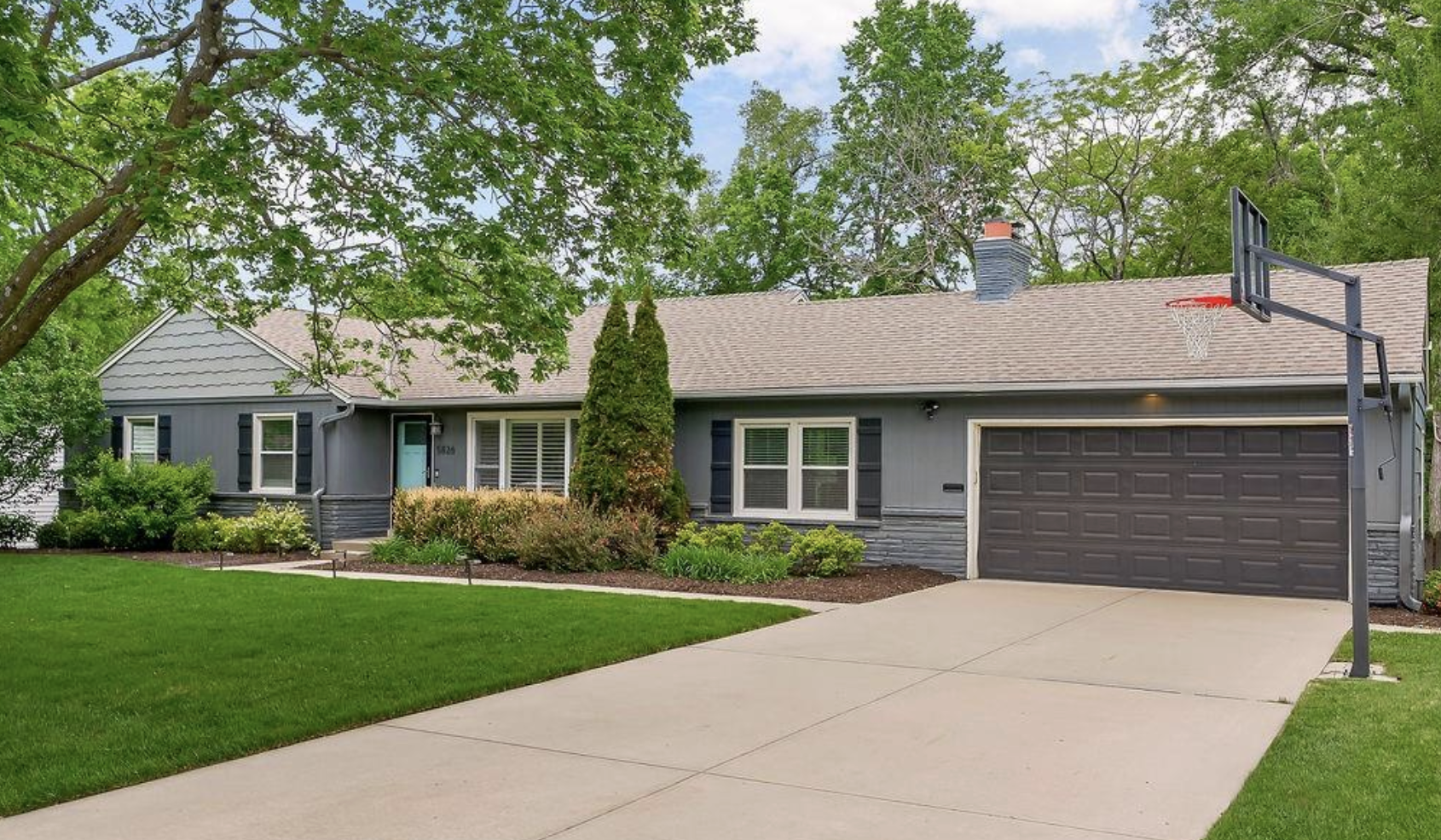 5826 Fontana Drive